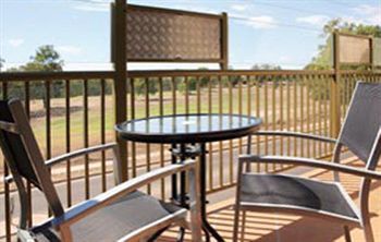 Emerald Executive Apartments Экстерьер фото